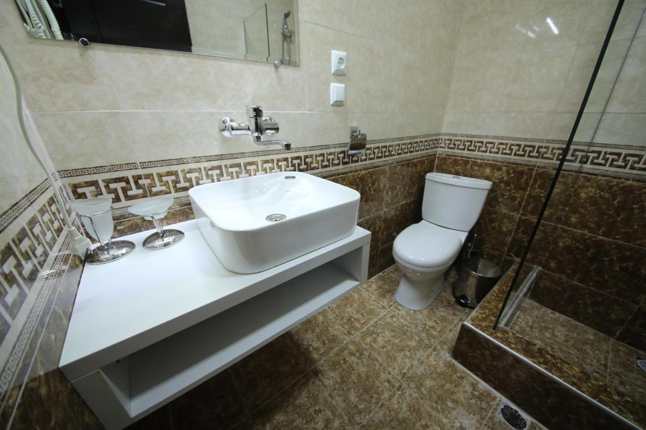 Hotel Tamari Kutaisi Esterno foto