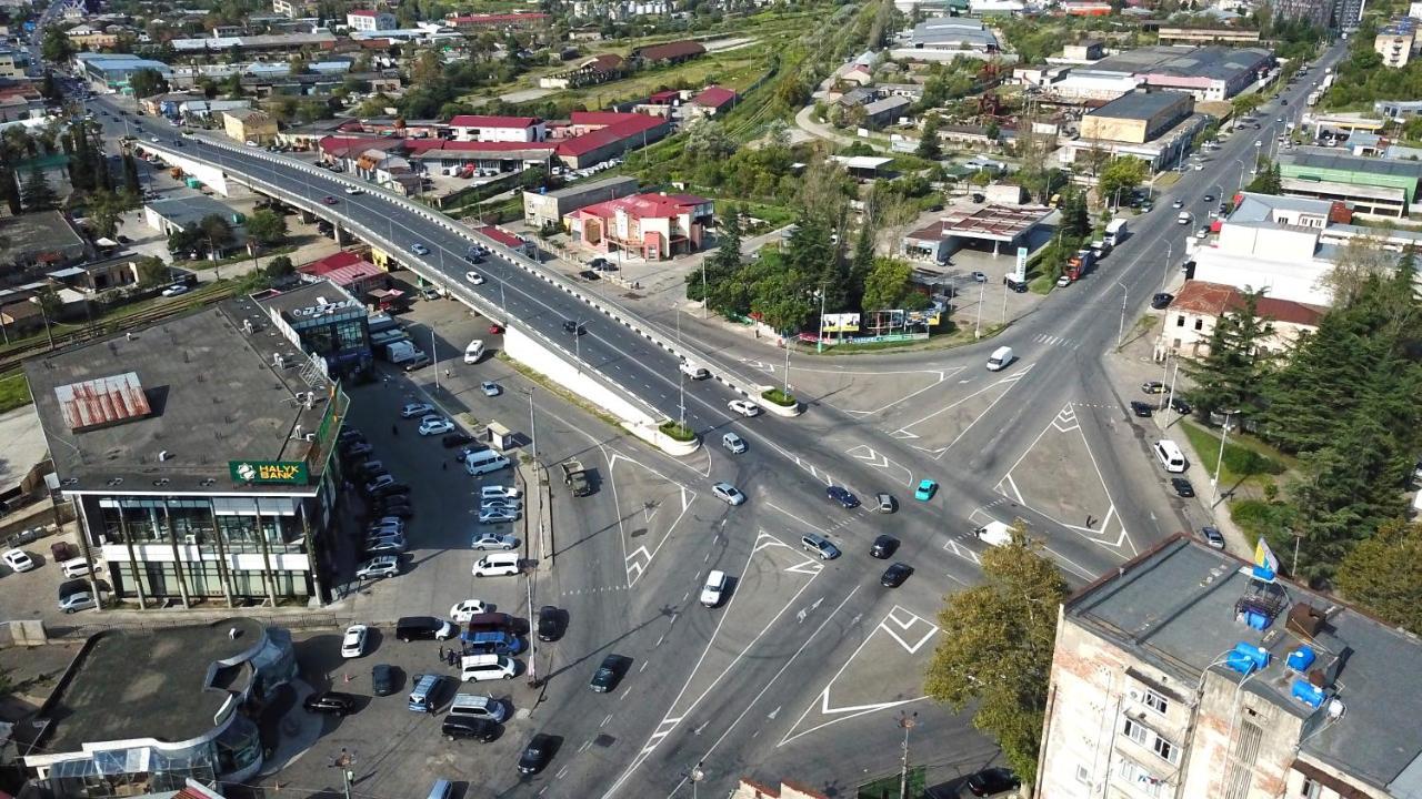 Hotel Tamari Kutaisi Esterno foto