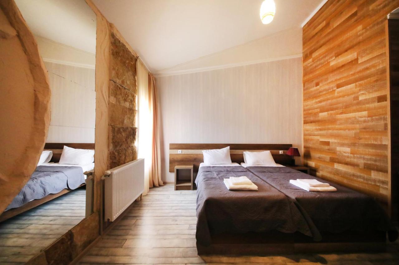 Hotel Tamari Kutaisi Esterno foto